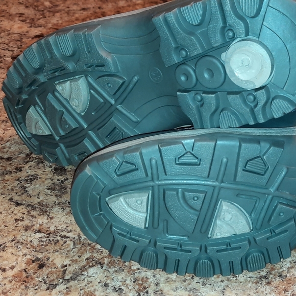 New Red Gray APRES BY LAMO BOOTS Size 11 - Picture 14 of 15